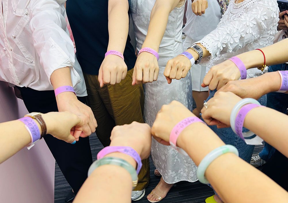 Présentation de bracelets Tyvek événementiels